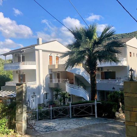 Golden Sun Aparthotel Parga Exterior photo