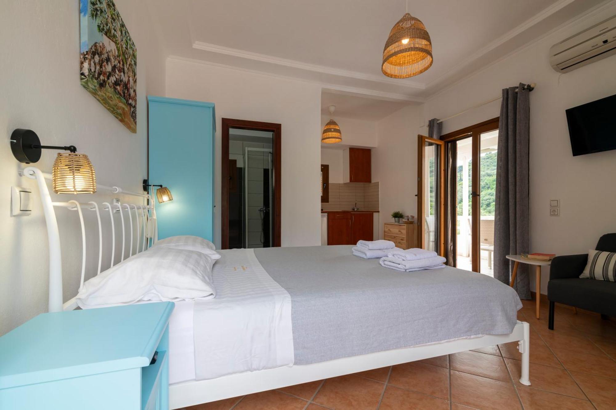Golden Sun Aparthotel Parga Exterior photo